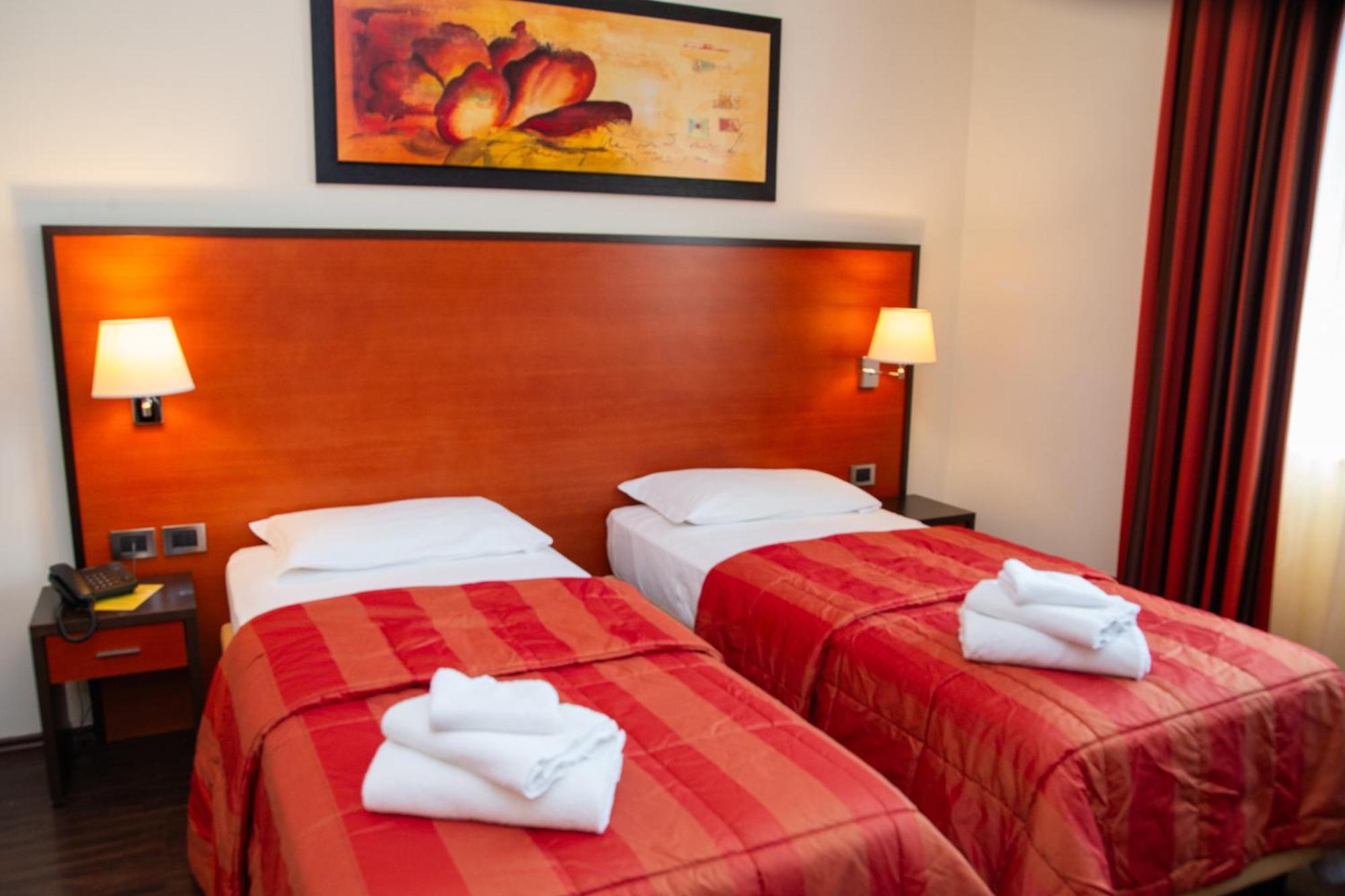 Gullo Hotel Acconia Exterior photo